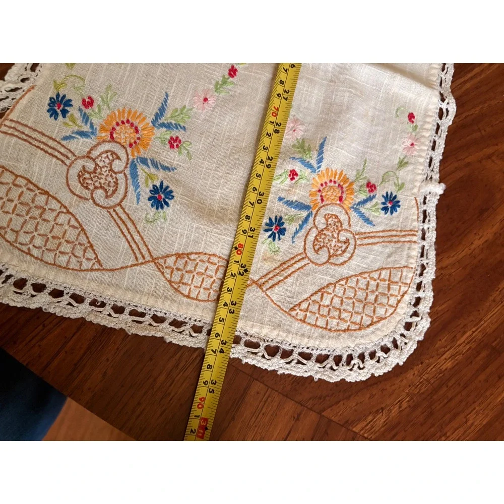 N/A vintage linens